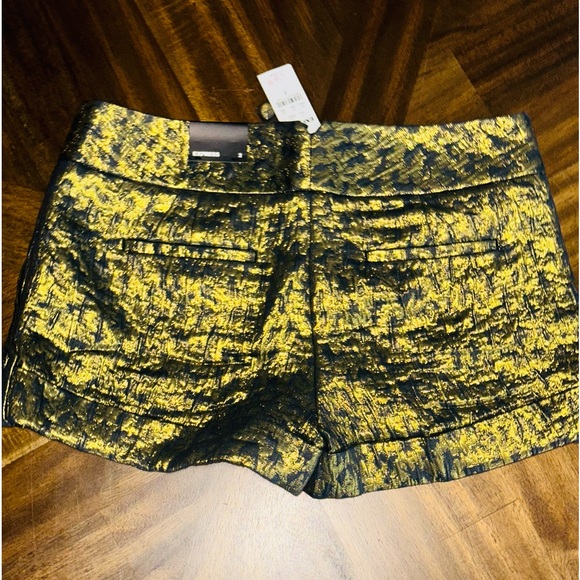 Women Shorts👑 - Picture 2 of 2